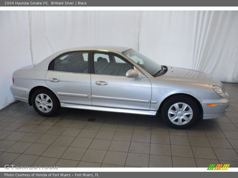 Brilliant Silver / Black 2004 Hyundai Sonata V6