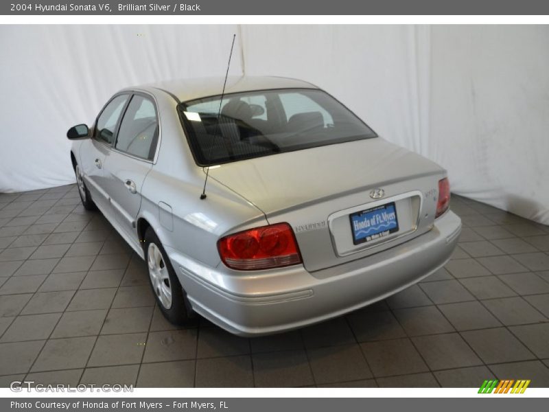Brilliant Silver / Black 2004 Hyundai Sonata V6
