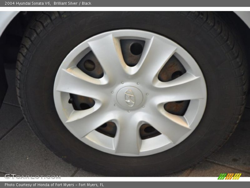 Brilliant Silver / Black 2004 Hyundai Sonata V6