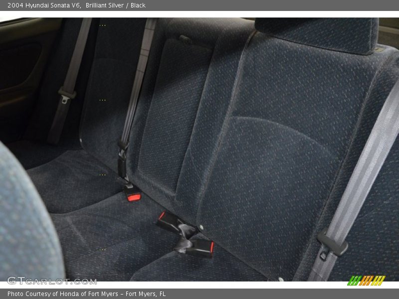 Brilliant Silver / Black 2004 Hyundai Sonata V6