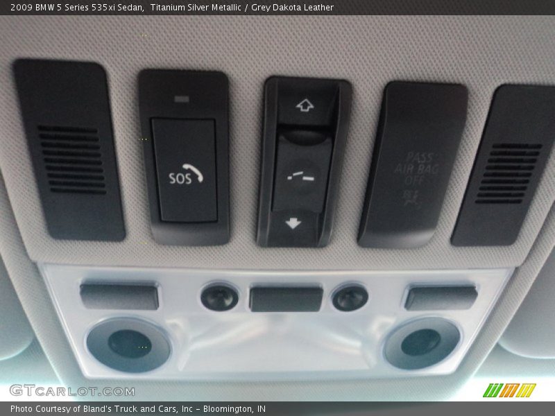 Titanium Silver Metallic / Grey Dakota Leather 2009 BMW 5 Series 535xi Sedan
