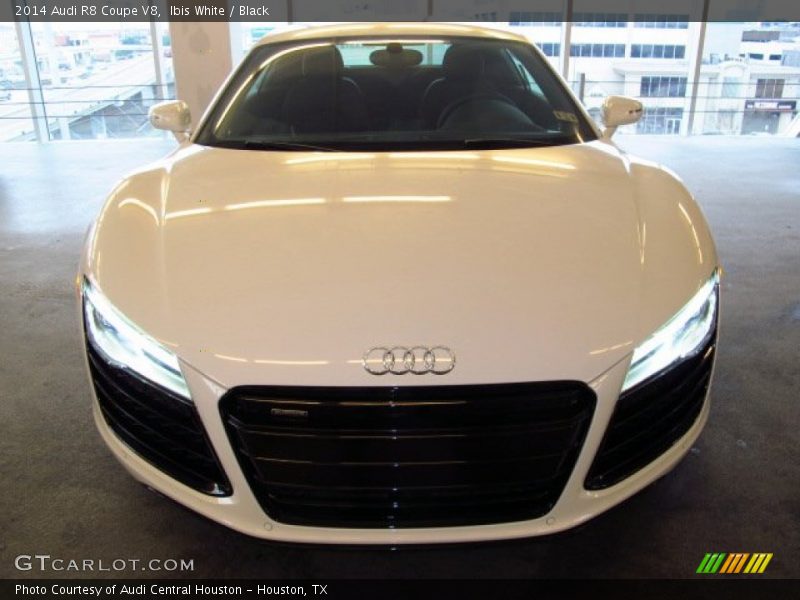  2014 R8 Coupe V8 Ibis White