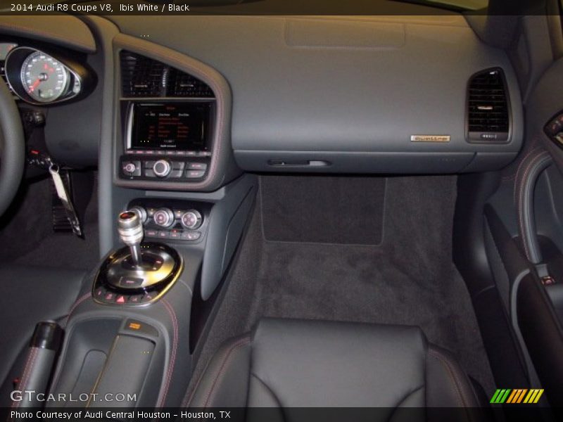 Ibis White / Black 2014 Audi R8 Coupe V8