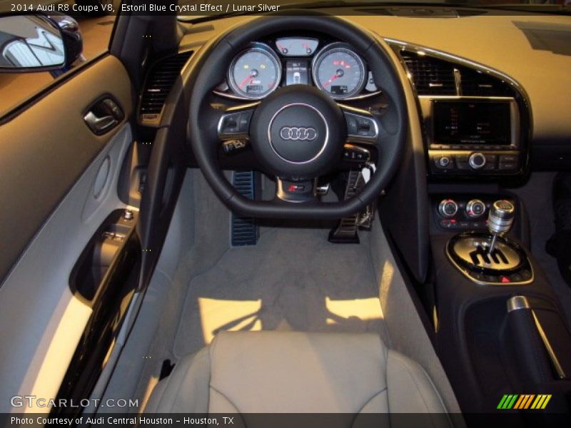 Dashboard of 2014 R8 Coupe V8