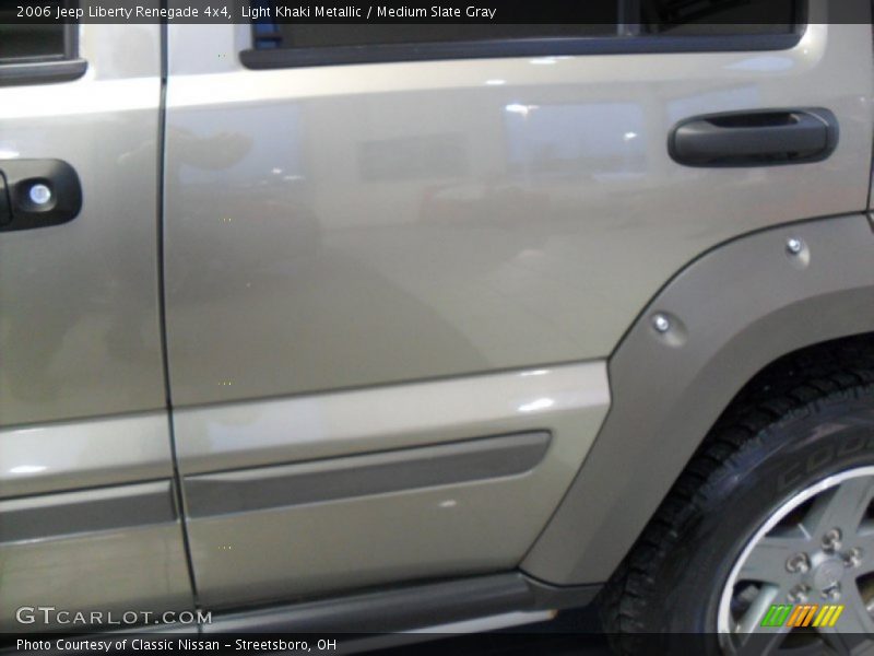 Light Khaki Metallic / Medium Slate Gray 2006 Jeep Liberty Renegade 4x4