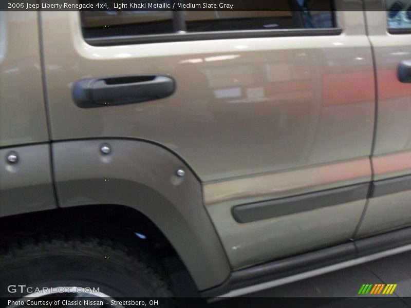 Light Khaki Metallic / Medium Slate Gray 2006 Jeep Liberty Renegade 4x4