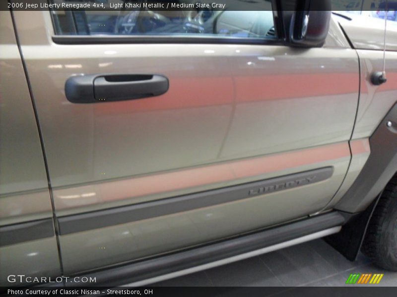 Light Khaki Metallic / Medium Slate Gray 2006 Jeep Liberty Renegade 4x4