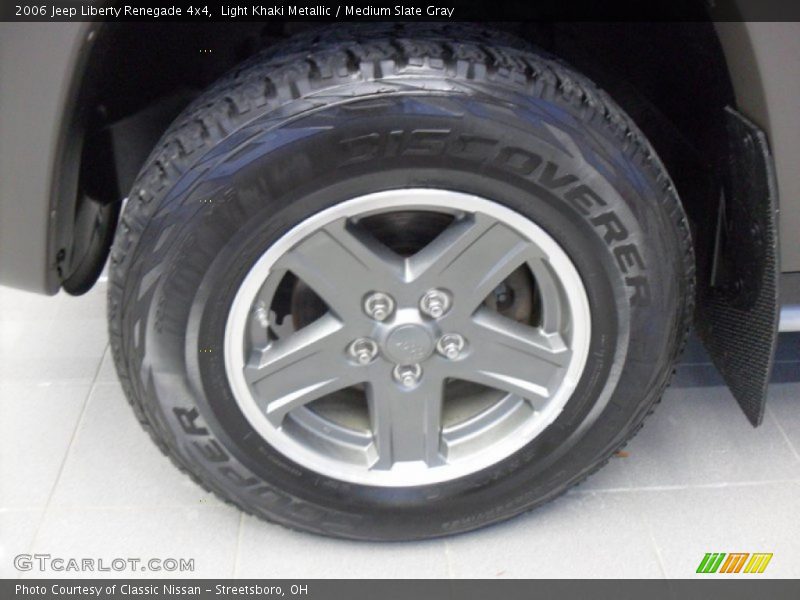 Light Khaki Metallic / Medium Slate Gray 2006 Jeep Liberty Renegade 4x4