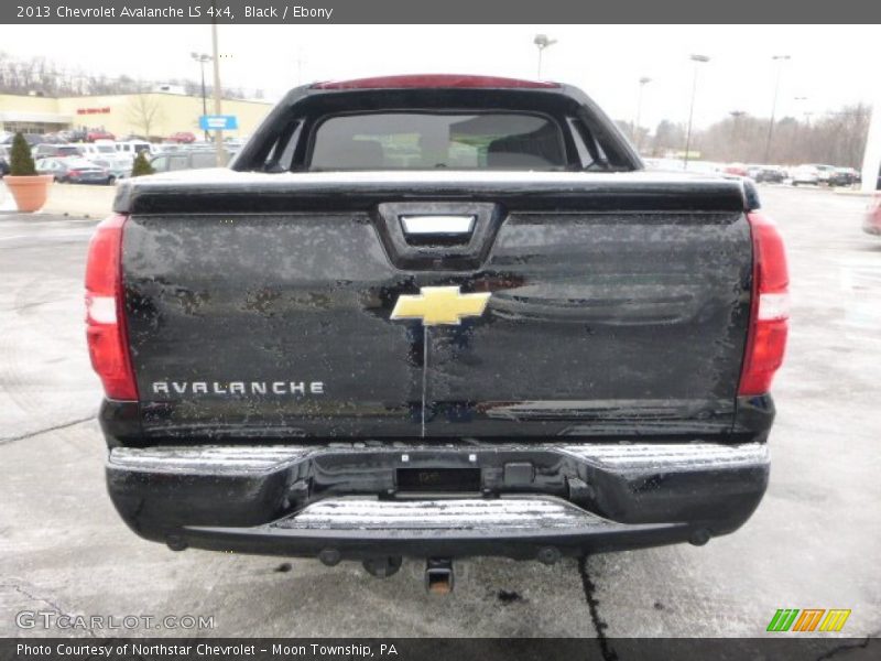 Black / Ebony 2013 Chevrolet Avalanche LS 4x4