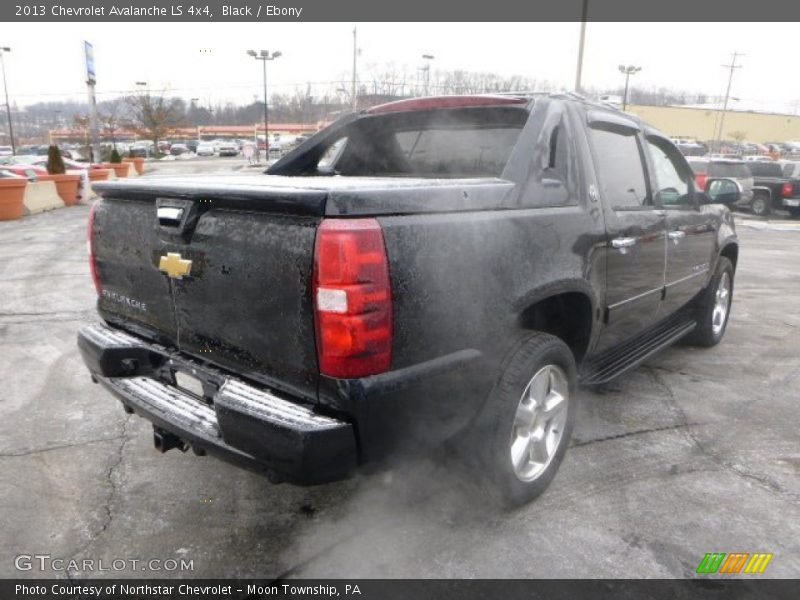 Black / Ebony 2013 Chevrolet Avalanche LS 4x4