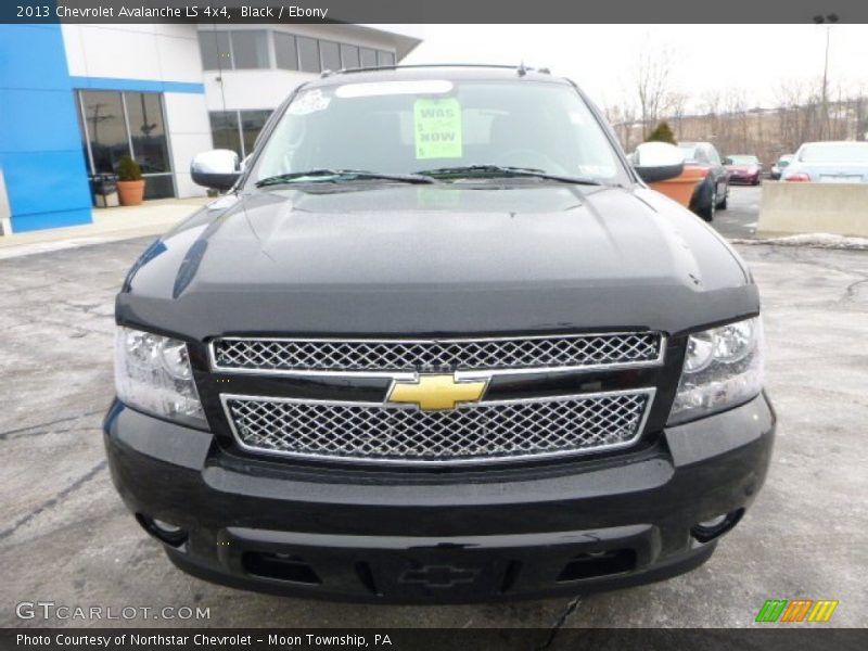 Black / Ebony 2013 Chevrolet Avalanche LS 4x4