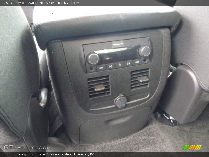 Black / Ebony 2013 Chevrolet Avalanche LS 4x4