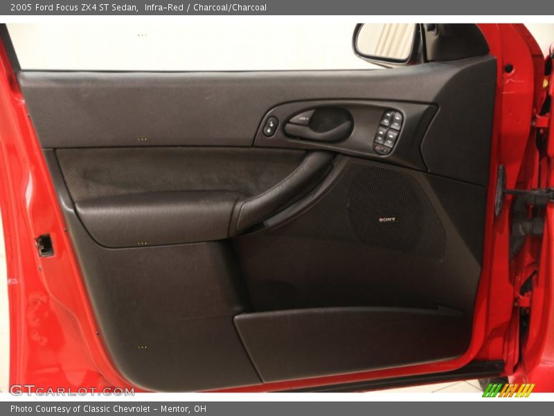 Infra-Red / Charcoal/Charcoal 2005 Ford Focus ZX4 ST Sedan