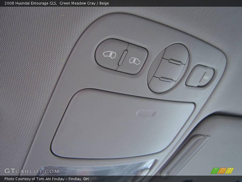 Green Meadow Gray / Beige 2008 Hyundai Entourage GLS