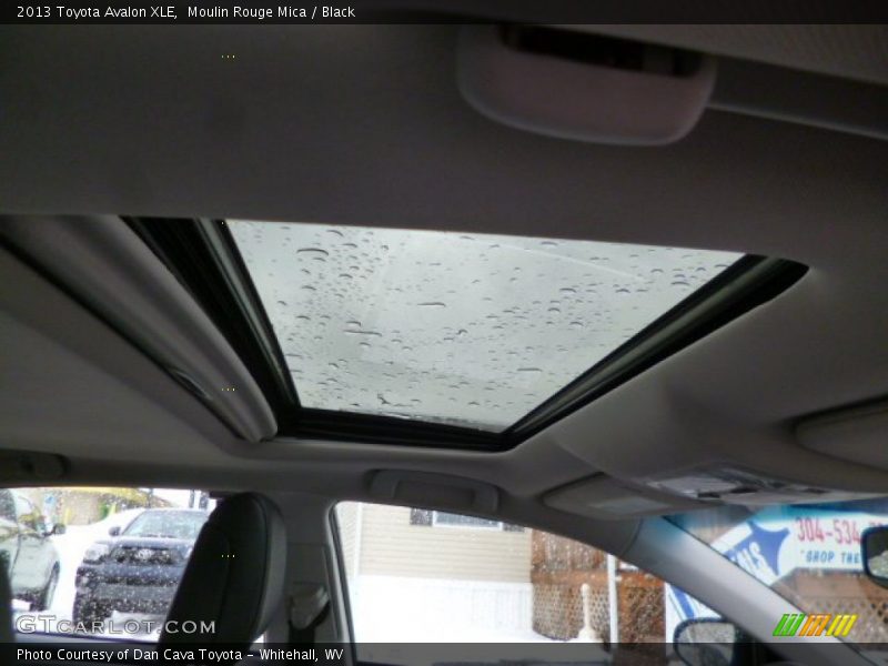 Moulin Rouge Mica / Black 2013 Toyota Avalon XLE