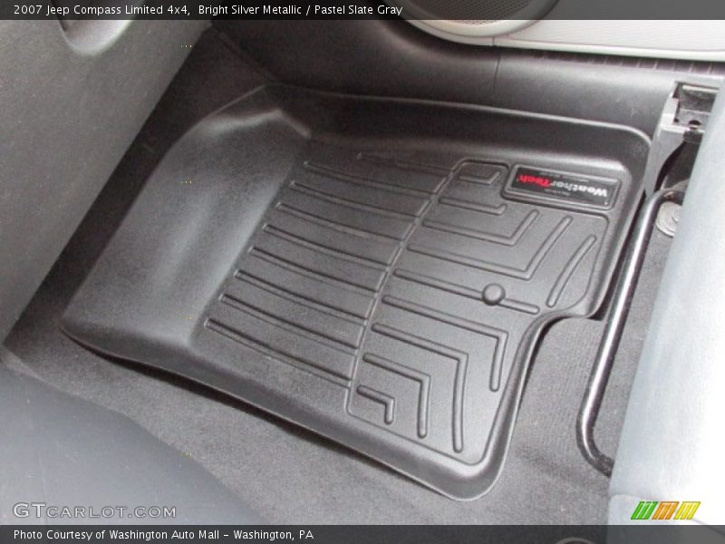 Bright Silver Metallic / Pastel Slate Gray 2007 Jeep Compass Limited 4x4