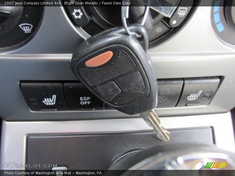 Bright Silver Metallic / Pastel Slate Gray 2007 Jeep Compass Limited 4x4