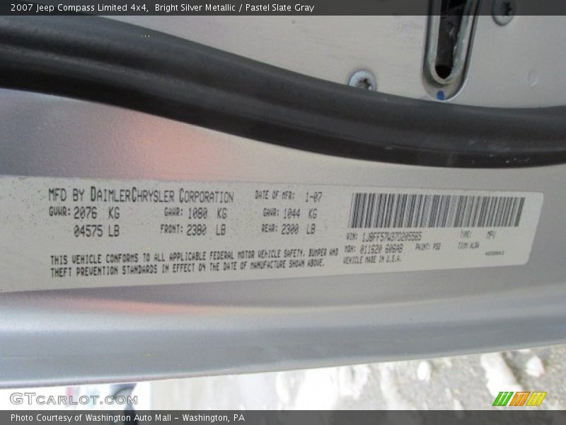 Bright Silver Metallic / Pastel Slate Gray 2007 Jeep Compass Limited 4x4
