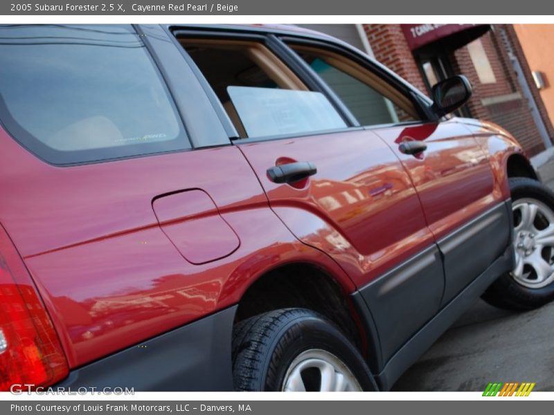 Cayenne Red Pearl / Beige 2005 Subaru Forester 2.5 X