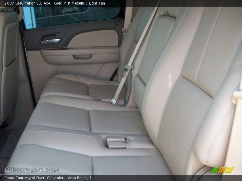 Gold Mist Metallic / Light Tan 2007 GMC Yukon SLE 4x4