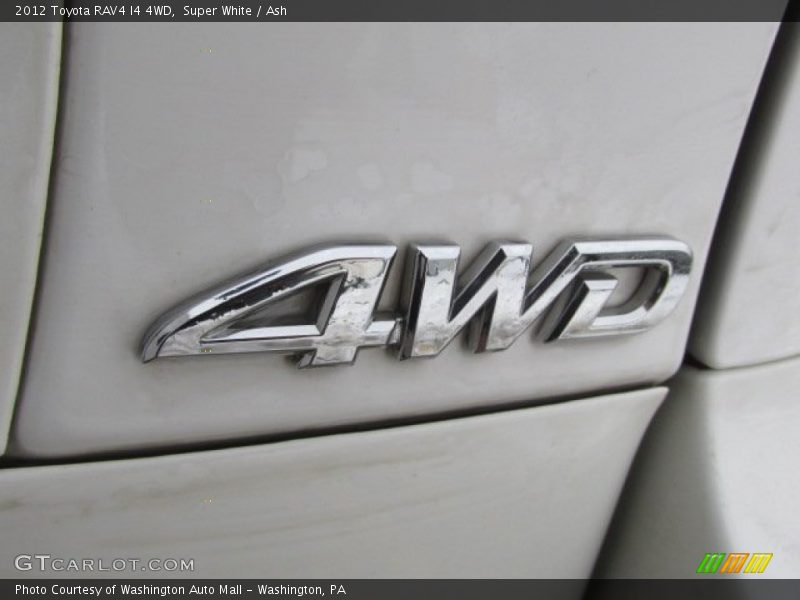 Super White / Ash 2012 Toyota RAV4 I4 4WD