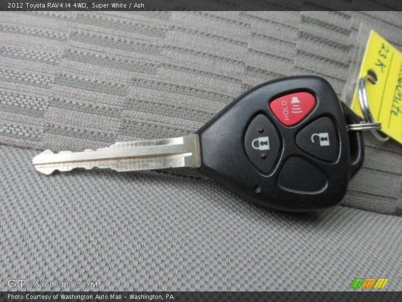Super White / Ash 2012 Toyota RAV4 I4 4WD