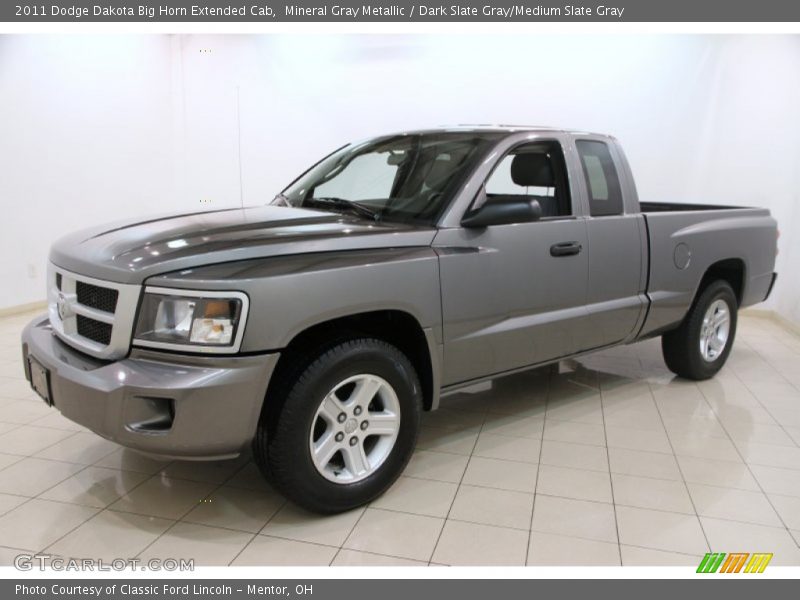 Front 3/4 View of 2011 Dakota Big Horn Extended Cab