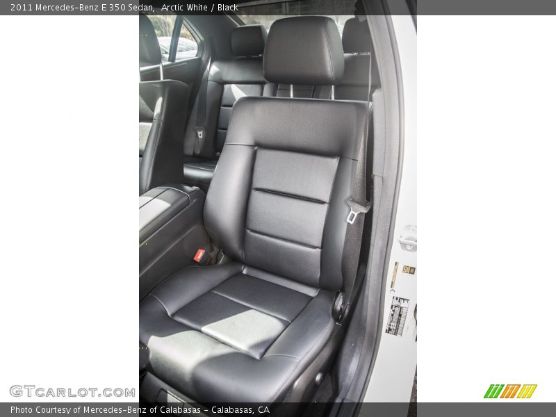 Arctic White / Black 2011 Mercedes-Benz E 350 Sedan