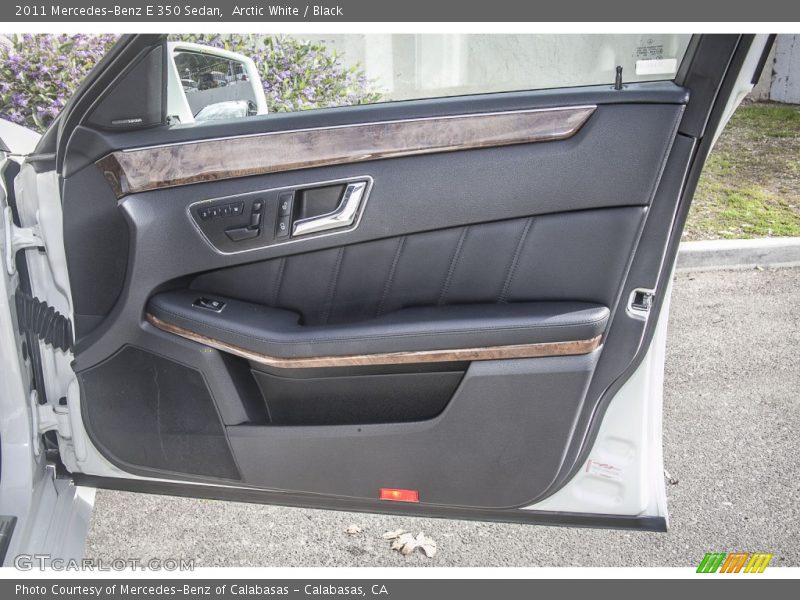 Arctic White / Black 2011 Mercedes-Benz E 350 Sedan