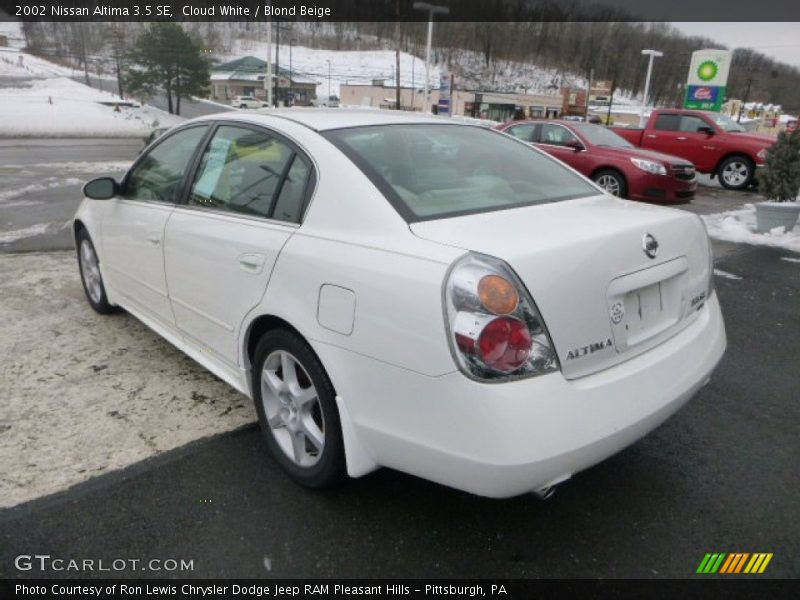Cloud White / Blond Beige 2002 Nissan Altima 3.5 SE