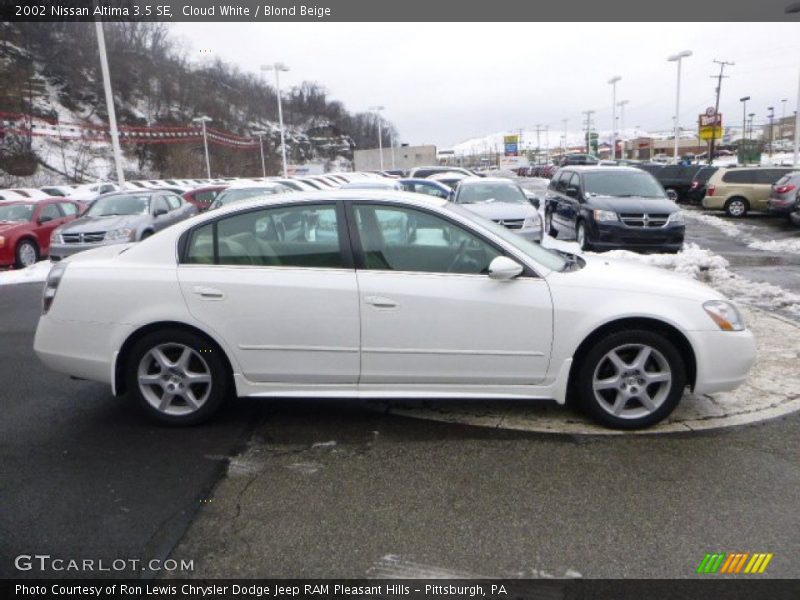 Cloud White / Blond Beige 2002 Nissan Altima 3.5 SE