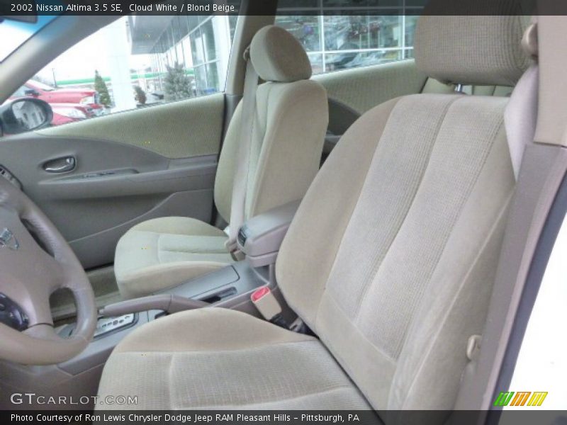 Cloud White / Blond Beige 2002 Nissan Altima 3.5 SE
