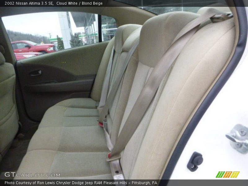 Cloud White / Blond Beige 2002 Nissan Altima 3.5 SE