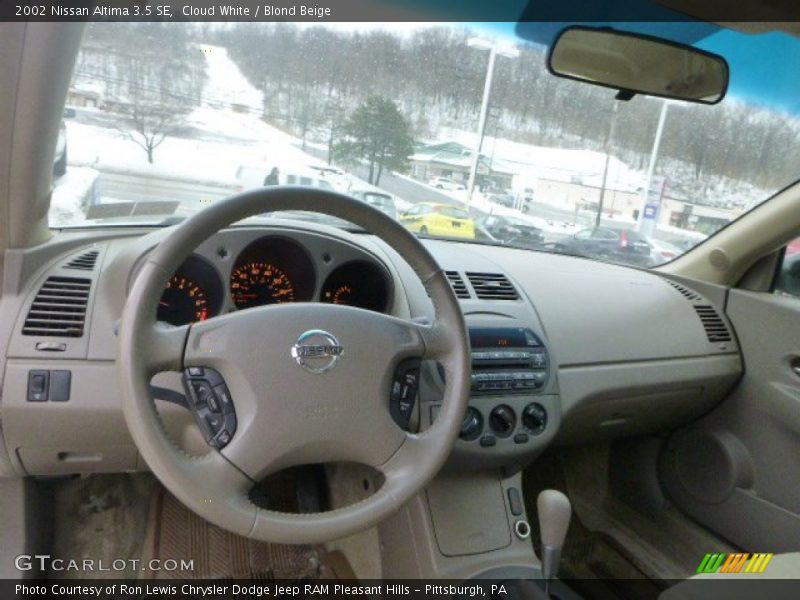 Cloud White / Blond Beige 2002 Nissan Altima 3.5 SE