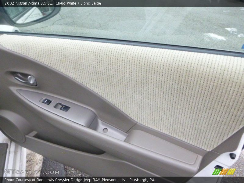 Cloud White / Blond Beige 2002 Nissan Altima 3.5 SE