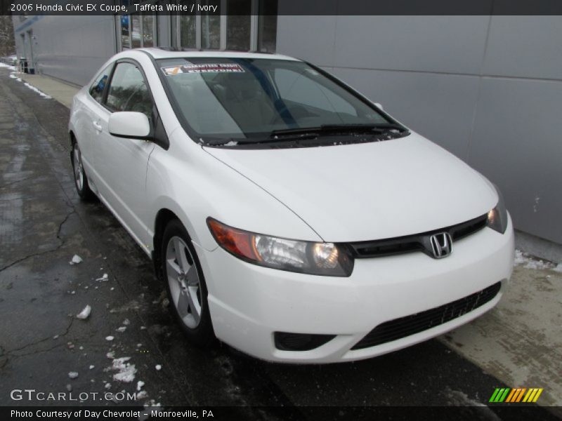 Front 3/4 View of 2006 Civic EX Coupe