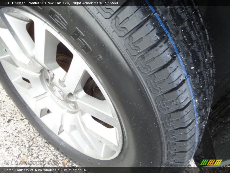 Night Armor Metallic / Steel 2011 Nissan Frontier SL Crew Cab 4x4