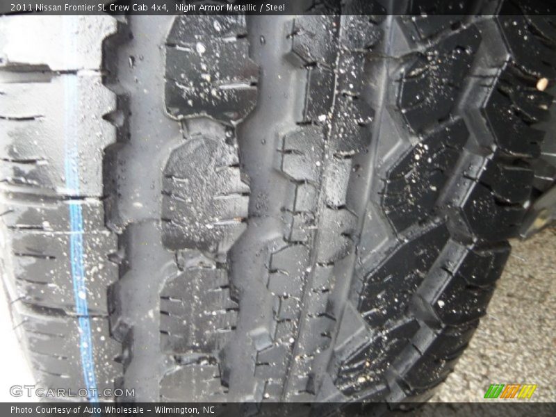 Night Armor Metallic / Steel 2011 Nissan Frontier SL Crew Cab 4x4