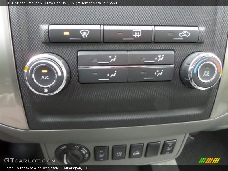 Night Armor Metallic / Steel 2011 Nissan Frontier SL Crew Cab 4x4