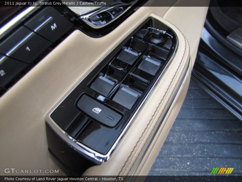 Stratus Grey Metallic / Cashew/Truffle 2011 Jaguar XJ XJ