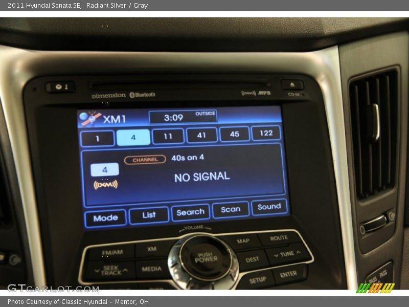 Radiant Silver / Gray 2011 Hyundai Sonata SE