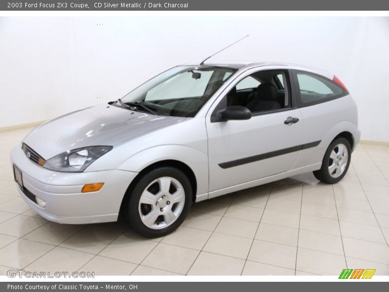 Front 3/4 View of 2003 Focus ZX3 Coupe