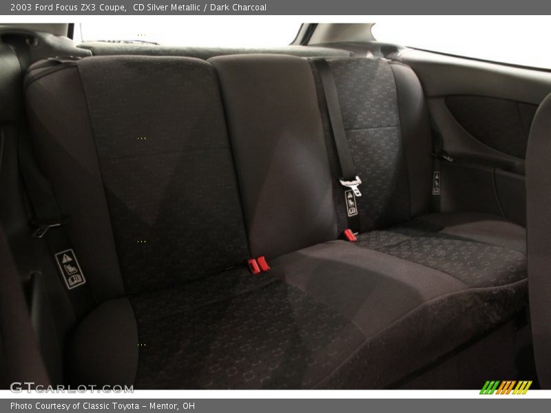 CD Silver Metallic / Dark Charcoal 2003 Ford Focus ZX3 Coupe