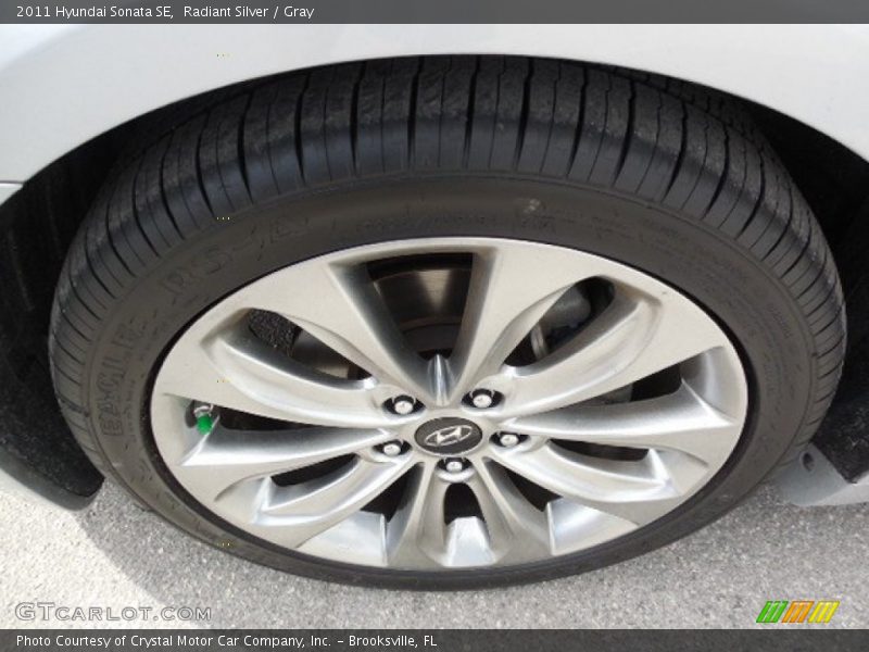 Radiant Silver / Gray 2011 Hyundai Sonata SE