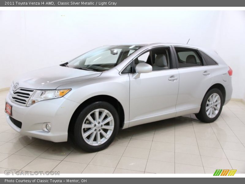 Front 3/4 View of 2011 Venza I4 AWD