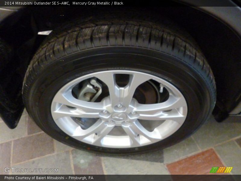 Mercury Gray Metallic / Black 2014 Mitsubishi Outlander SE S-AWC
