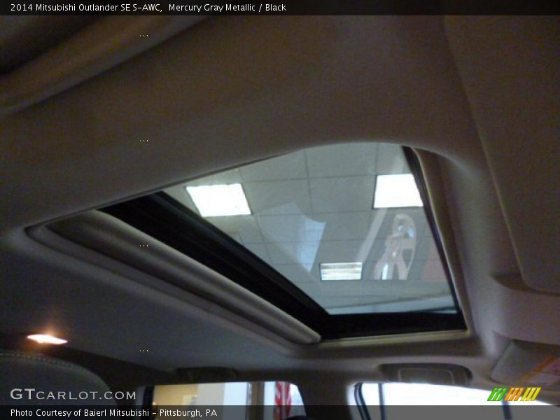 Mercury Gray Metallic / Black 2014 Mitsubishi Outlander SE S-AWC