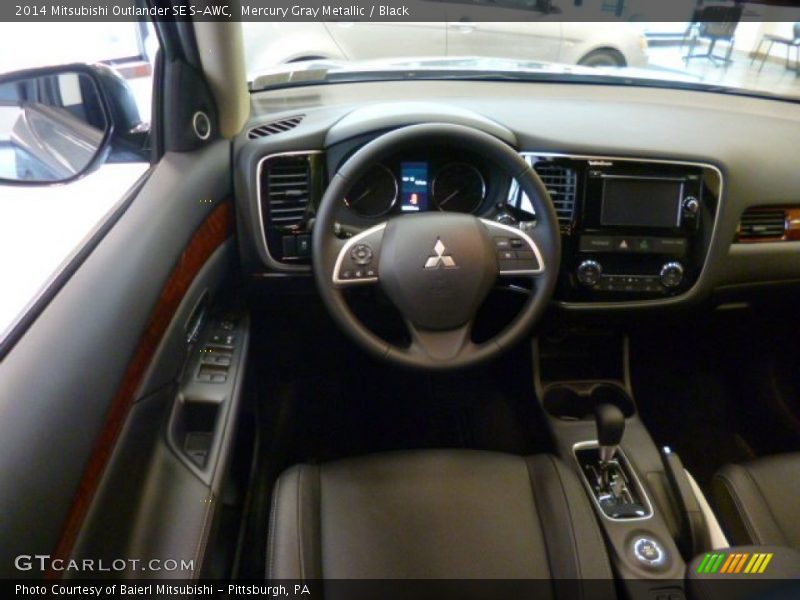 Mercury Gray Metallic / Black 2014 Mitsubishi Outlander SE S-AWC