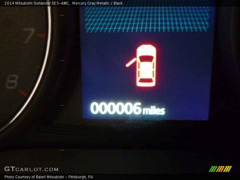Mercury Gray Metallic / Black 2014 Mitsubishi Outlander SE S-AWC