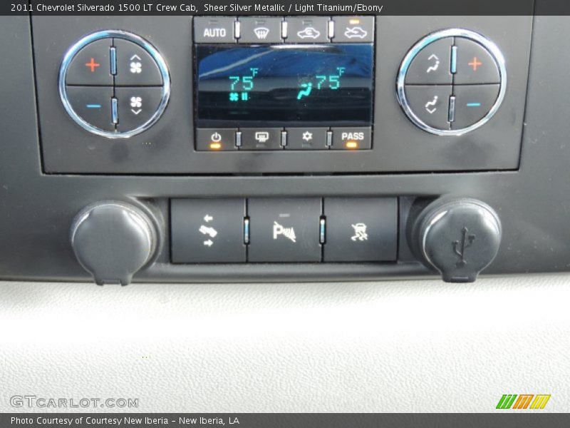 Sheer Silver Metallic / Light Titanium/Ebony 2011 Chevrolet Silverado 1500 LT Crew Cab